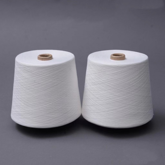 Fil de polyester Spun 26 / 1 ciré pour tricoter
